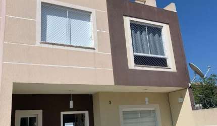 Sobrado com 4 dormitórios à venda, 120 m² por R$ 750.000 - Uberaba - Curitiba/PR