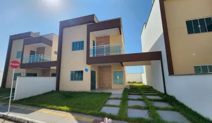 Casa Duplex em condomínio à Venda no Alto do Calhau - 3 Suítes - Quintal