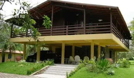 Chácara à Venda em Maracanã - 2 Casas Duplex - Piscina - Campo de Futebol