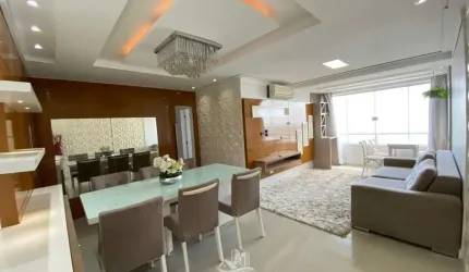 Apartamento a Venda em Ponta do Farol - 3 quartos - Reformado - Vista Mar