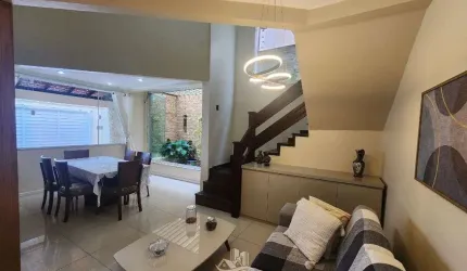 Excelente Casa Dupelx a Venda em Cohajap - 4 quartos - Piscina - Energia Solar