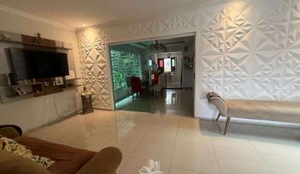 Casa a Venda no Ipase de Cima - 3 quartos - Nascente - Ventilada - Reformada