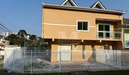 SOBRADO COM LOJA DE ESQUINA NOVO JARDIM E 05 VAGAS COBERTAS ÓTIMA LOCALIZAÇÃO. PERMUTA.