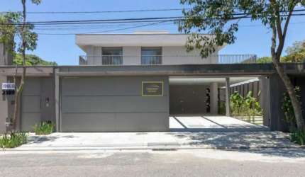 Sobrado residencial para venda ou locação no Alto de Pinheiros