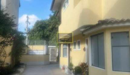 Casa de vila em condomínio fechado para venda em Perdizes