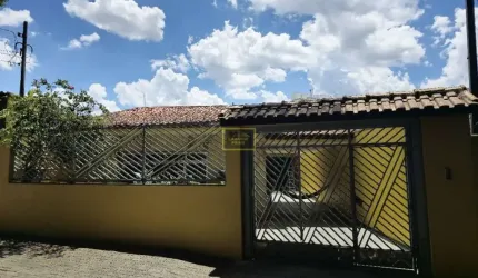 Casa com 03 dormitórios para venda no Jardim Germânia
