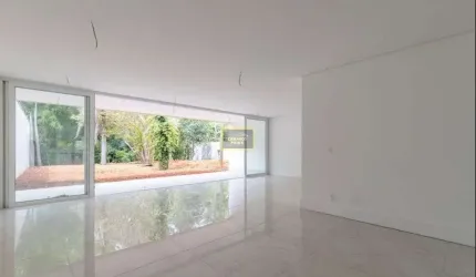Sobrado novo à venda na Granja Julieta