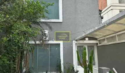 Casa com 03 dormitórios para alugar em Pinheiros