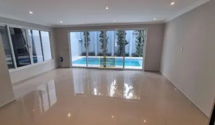 Casa para Venda em Alphaville
