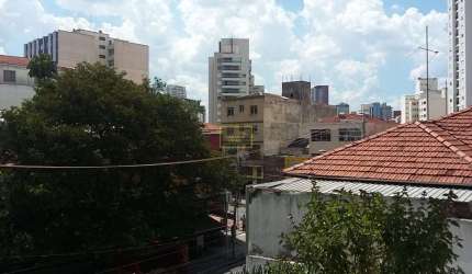 Ótimo apartamento, prédio torre única, à 20 metros da Rua dos Pinheiros
