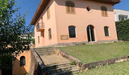 Casa Para Venda ou Locação Na Avenida Albert Einstein