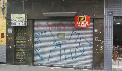Ótimo ponto comercial, rua de fluxo de pedestre, a 300 metros da estação Faria Lima...
