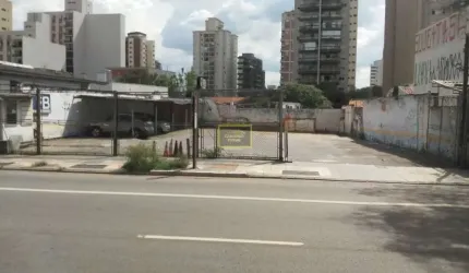 Terreno plano da Avenida Faria Lima à 800 metros da Estação Faria Lima