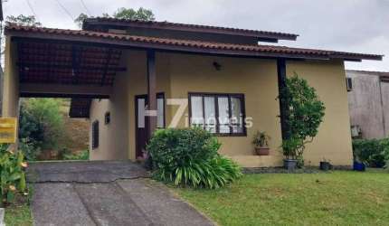 Casa com 1 suíte + 2 quartos à Venda, Boa Vista - Joinville