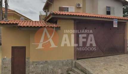 Linda Casa 03 dormitórios, suíte com closet Casa fora de condomínio- Jardim Sabiá - Cotia/SP