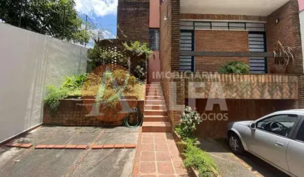 Casa (V) - 4 Dormitórios e 1 edícula - Jardim Peri Peri - São Paulo / SP