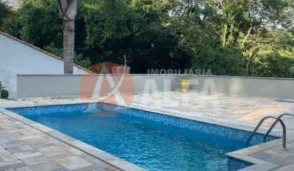 Casa  com 2 Dormitórios - Condomínio Carneiro Viana - Cotia / SP