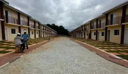 OPORTUNIDADE !!! CASAS - 02 DORMS - COND. CLUBE NORONHA - CAPUAVA - COTIA/SP