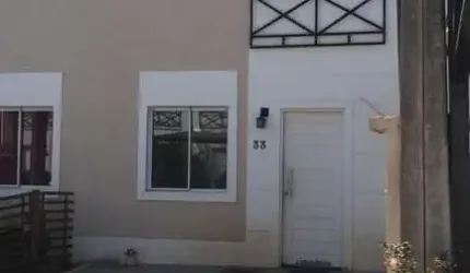 Linda Casa com 02 Dormitórios -  Condomínio Refúgio Canta Galo II - Jardim Caiapia - Cotia/SP