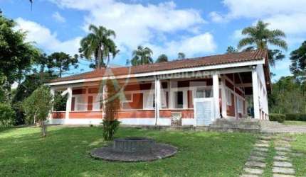 Sitio (V) com linda Casa 04 Dormitórios - Embu Guaçu - SP