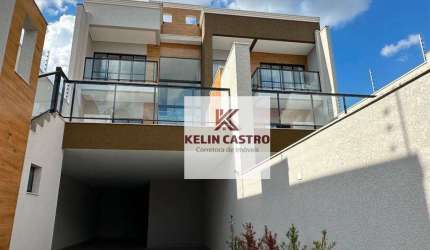 Sobrado com 3 dormitórios à venda, 300 m² por R$ 1.500.000,00 - Bom Jesus - São José dos Pinhais/PR