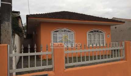 Casa com 2 quartos à venda na Rua Santa Izabel, 765, João Costa, Joinville por R$ 395.000
