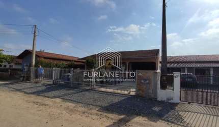 Casa com 3 quartos à venda na Rua Lysandro de Paula Santos Lima, 100, João Costa, Joinville por R$ 450.000