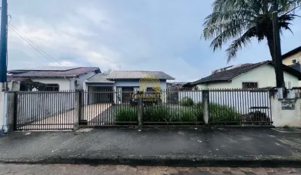 Casa com 3 quartos à venda na Rua Osvaldo Bittelbrunn, 300, Fátima, Joinville por R$ 474.900