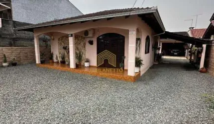 Casa com 2 quartos à venda na dos Baicaras, 400, Petrópolis, Joinville por R$ 499.900