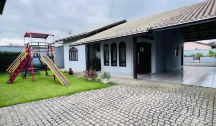 Casa com 3 quartos à venda na Rua dos Escoteiros, 600, Fátima, Joinville por R$ 949.900