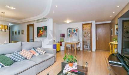 Apartamento de 3 quartos com 2 vagas à venda no bairro Higienópolis em Porto Alegre