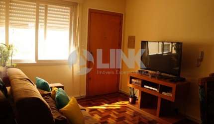 Apartamento com 2 quartos à venda no bairro Vila Ipiranga em Porto Alegre