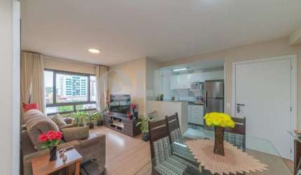Apartamento semimobiliado com 3 quartos à venda no bairro Santana em Porto Alegre