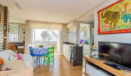 Apartamento com 3 quartos à venda no bairro Passo da Areia em Porto Alegre
