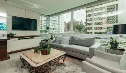 Apartamento de 3 quartos com 1 vaga à venda no bairro Petrópolis em Porto Alegre