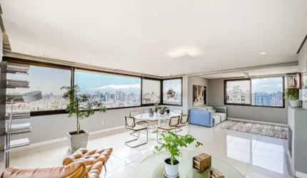 Apartamento de 3 quartos 3 suítes e 3 vagas à venda no bairro Rio Branco em Porto Alegre