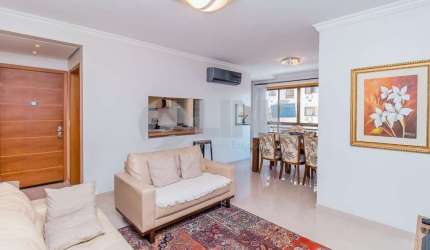 Apartamento de 3 quartos com 2 vagas de garagem à venda no bairro Passo da Areia em Porto Alegre
