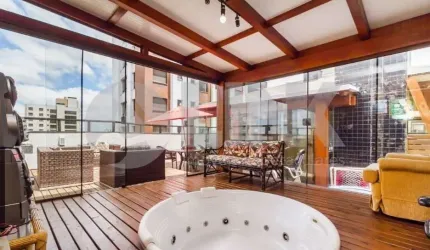 Cobertura de 3 quartos com 3 vagas à venda no bairro Bela Vista em Porto Alegre