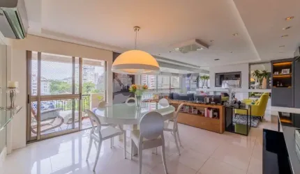 Apartamento de 3 quartos com 2 suítes e 3 vagas à venda no bairro Moinhos de Vento