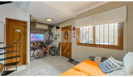 Casa em condomínio de 2 quartos com 1 vaga à venda no bairro Partenon em Porto Alegre