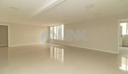 Apartamento de 3 quartos à venda no bairro Moinhos de Vento em Porto Alegre