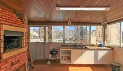 Cobertura de 3 quartos com 2 vagas à venda no bairro Auxiliadora em Porto Alegre