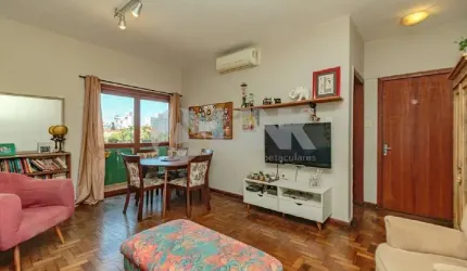 Apartamento de 3 quartos à venda no bairro Azenha em Porto Alegre