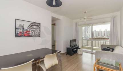 Apartamento de 2 quartos com 1 vaga à venda no bairro Passo da Areia em Porto Alegre