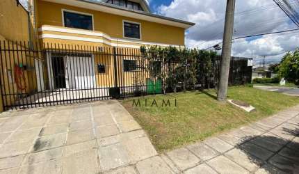 Sobrado com 3 dormitórios à venda, 180 m² por R$ 950.000,00 - Capão Raso - Curitiba/PR