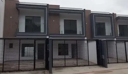 Casa para Venda em Joinville, Bom Retiro, 3 dormitórios, 1 suíte, 2 banheiros, 2 vagas