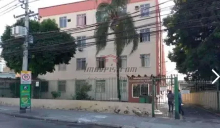 Apartamento com 3 quartos à venda na Rua Cândido Benício, 1314, Campinho, Rio de Janeiro, 61 m2 por R$ 180.000