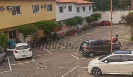 Casa em condomínio fechado com 2 quartos à venda na Rua Florianópolis, 725, Praça Seca, Rio de Janeiro, 78 m2 por R$ 200.000
