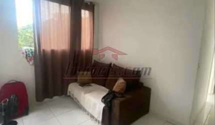 Apartamento com 2 quartos para alugar na Estrada dos Bandeirantes, 15501, Vargem Pequena, Rio de Janeiro, 65 m2 por R$ 1.250