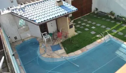 Casa em condomínio fechado com 4 quartos à venda na Estrada dos Bandeirantes, 11605, Jacarepaguá, Rio de Janeiro, 300 m2 por R$ 700.000
